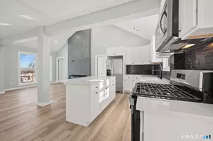 82 Hemlock St, West Haven, CT 06516 - Photo 9