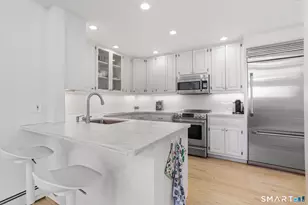 7 Raiders Ln, Darien, CT 06820 - Photo 9