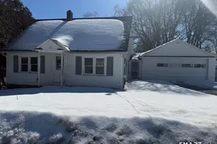 39 Pleasant View Ave, Windham, CT 06226 - Photo 1