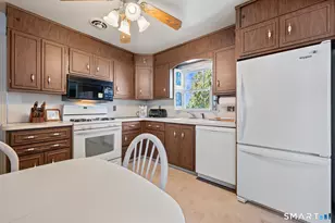 49 Dewberry Rd, Waterbury, CT 06705 - Photo 3