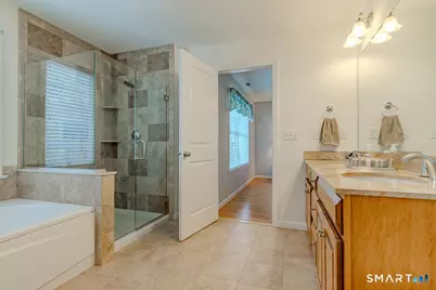 138 Bradford Walk #138, New Britain, CT 06053 - Photo 25