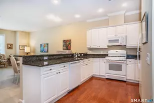 1 King Philip Dr, West Hartford, CT 06117 - Photo 11