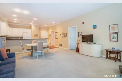 1 King Philip Drive #209, West Hartford, CT 06117 - Photo 5