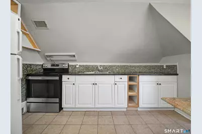 1440 Wood Avenue #3rd Floor, Bridgeport, CT 06604 - Photo 3