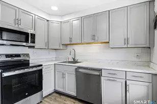 1 E Hayestown Rd, Danbury, CT 06811 - Photo 9