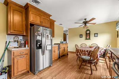 82 Twining Avenue, Waterbury, CT 06705 - Photo 9