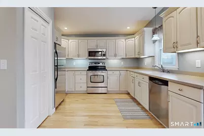 22 Hollywood Avenue, Milford, CT 06460 - Photo 13