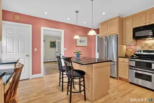 219 Auburn Rd, West Hartford, CT 06119 - Photo 7