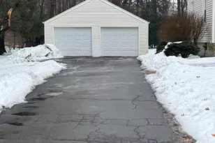 24 North Ave, North Haven, CT 06473 - Photo 33