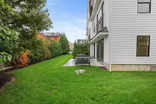 345 Reef Rd, Fairfield, CT 06824 - Photo 21