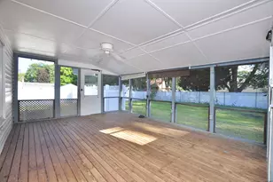 18 Play Rd, Enfield, CT 06082 - Photo 5