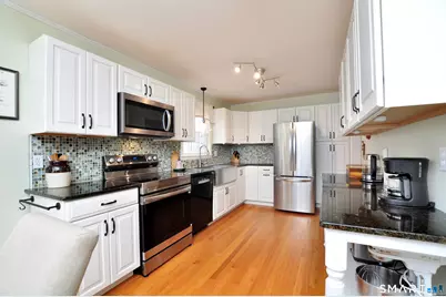 15 Stillman Road, Bloomfield, CT 06002 - Photo 3