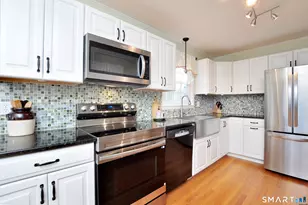 15 Stillman Rd, Bloomfield, CT 06002 - Photo 5