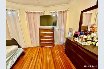 100-102 Ashley Street, Bridgeport, CT 06610 - Photo 9