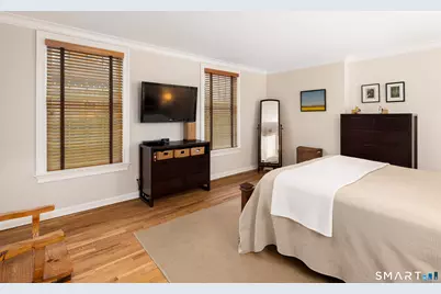 100 South Avenue, New Canaan, CT 06840 - Photo 17