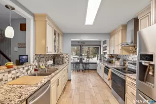 57 Mistywood Ln, Naugatuck, CT 06770 - Photo 11