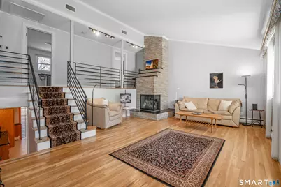 200 Mohegan Drive, West Hartford, CT 06117 - Photo 9