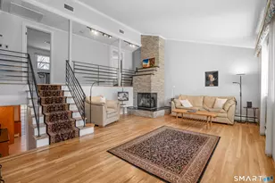 200 Mohegan Dr, West Hartford, CT 06117 - Photo 9