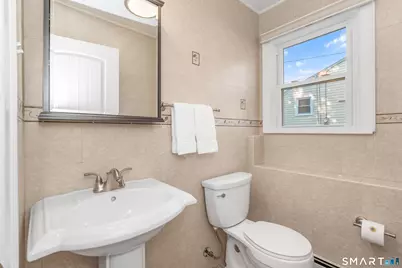 200 Mohegan Drive, West Hartford, CT 06117 - Photo 25