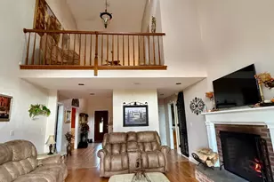 8 Whispering Pines Dr, Wallingford, CT 06492 - Photo 9