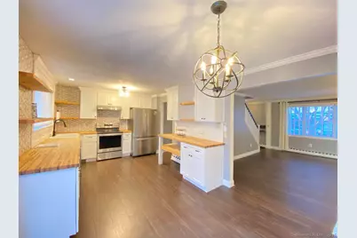 10 Fleetwood Drive, Danbury, CT 06810 - Photo 3