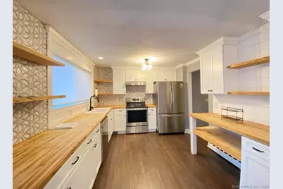 10 Fleetwood Drive, Danbury, CT 06810 - Photo 3