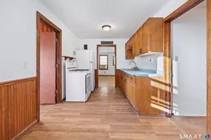 239 Hollister St, Stratford, CT 06615 - Photo 3