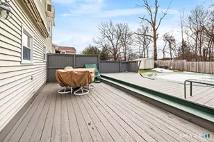 24 Granada Rd, Waterbury, CT 06704 - Photo 21