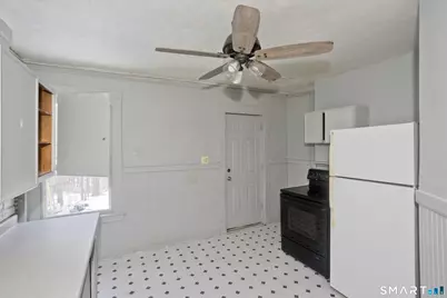 54 Hartford Avenue, Enfield, CT 06082 - Photo 9