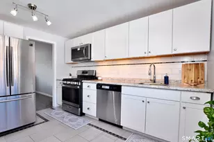 234 Skyview Dr, Cromwell, CT 06416 - Photo 7