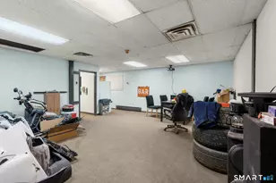 85-87 James St, East Hartford, CT 06108 - Photo 11