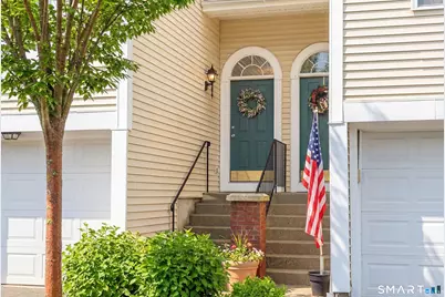 1705 Eaton Court #1705, Danbury, CT 06811 - Photo 3