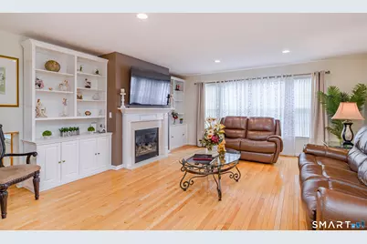 1705 Eaton Court #1705, Danbury, CT 06811 - Photo 5