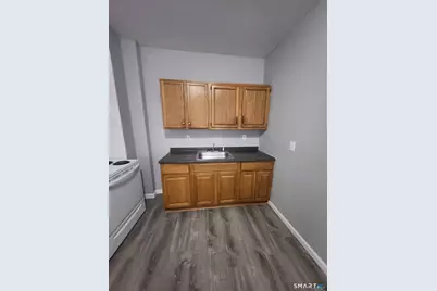 31 Whitmore Street, Hartford, CT 06114 - Photo 3