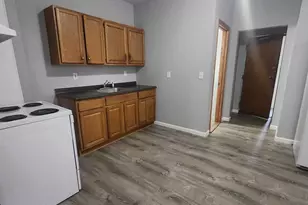 31 Whitmore St, Hartford, CT 06114 - Photo 1