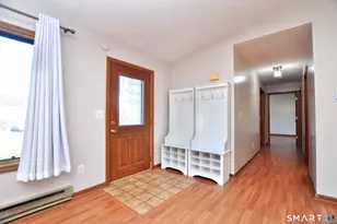 16 Tuscarora Pl, Bristol, CT 06010 - Photo 3