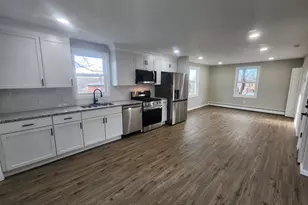 7 Walnut St, Middletown, CT 06457 - Photo 5