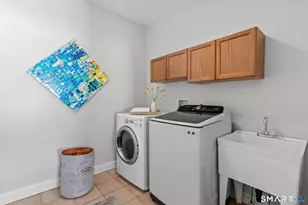 102 Hunter Dr, West Hartford, CT 06107 - Photo 17