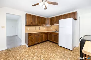 41 Walnut St, Enfield, CT 06082 - Photo 5