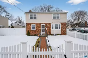 83 Deerfield Dr, Manchester, CT 06040 - Photo 1