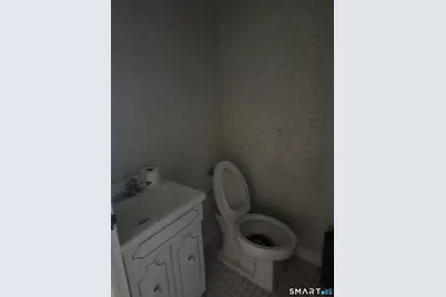 4637 Main Street #4, Bridgeport, CT 06606 - Photo 7