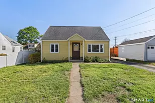 3 E Wood St, Waterford, CT 06385 - Photo 3