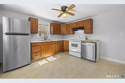 3 East Wood Street, Waterford, CT 06385 - Photo 9