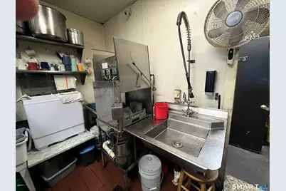 127 Scott Road, Waterbury, CT 06705 - Photo 5