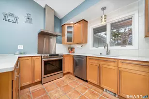 125 Country Club Rd, Avon, CT 06001 - Photo 9