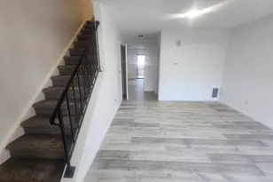 15 Crest St, West Haven, CT 06516 - Photo 13