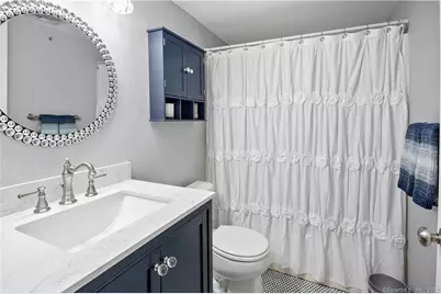 3250 Fairfield Avenue #APT 211, Bridgeport, CT 06605 - Photo 11