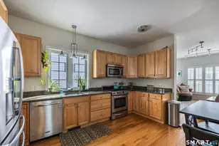 43 Beachland Ave, Milford, CT 06460 - Photo 9