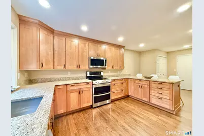 73 Bank Street, New Canaan, CT 06840 - Photo 11