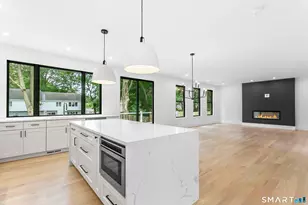 35 Oronoque Hills Rd, Stratford, CT 06614 - Photo 5